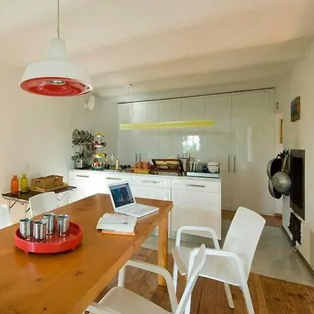 Lovely In Liguria Velva